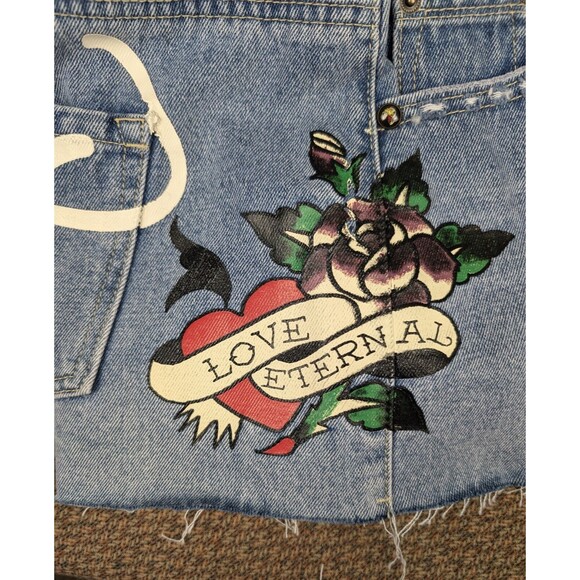 Ed Hardy “Love Etern” Painted Heart Design Denim Cut Off Shorts Women 30 NWT! - Picture 5 of 12